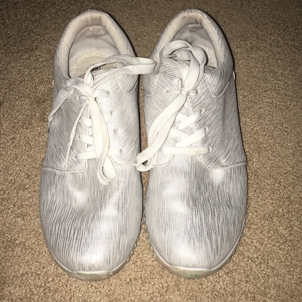 Wild Diva sneakers